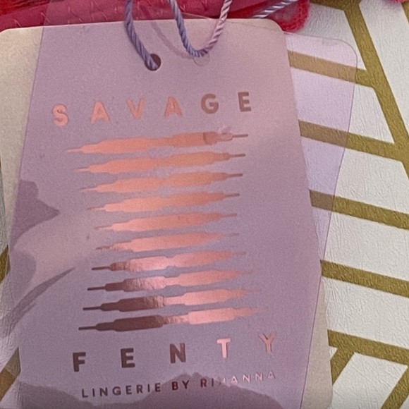 Savage x Fenty Curvy Floral Lace & Mesh Bralette in Hot Pink - Picture 5 of 7